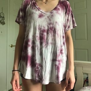 Tie-dye v neck t shirt